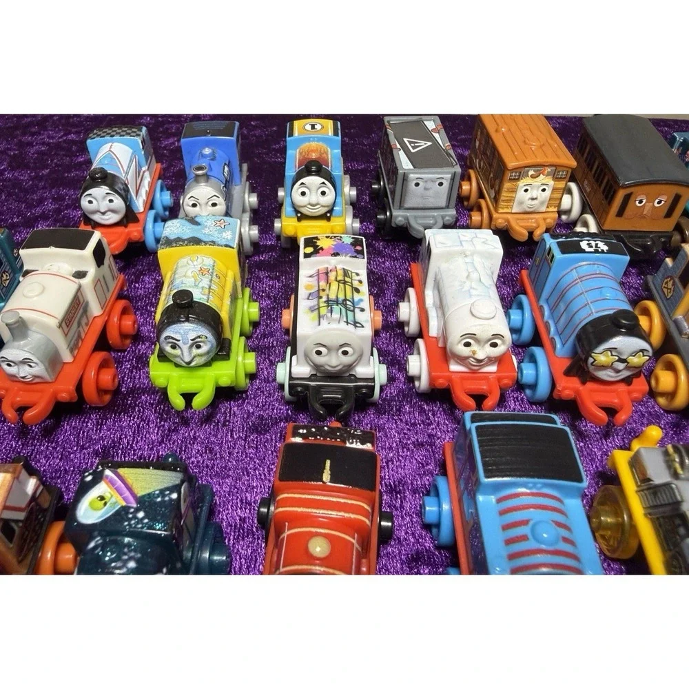 Thomas Train Minis‎ Lot Mixed Micro Engine Trains Mini Pretend Play Toys